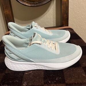 Mint Green Kizik Athens Breathable Knit Slip On Sneakers (Women 9.5 Men 8)